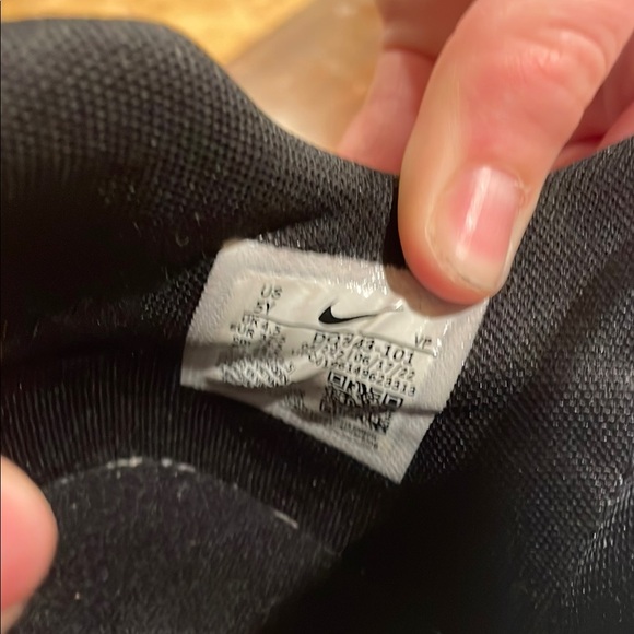 Nike White and Black Sneakers Modern Design ---Giannis Anttokoumpo #34. Like new - Picture 6 of 6